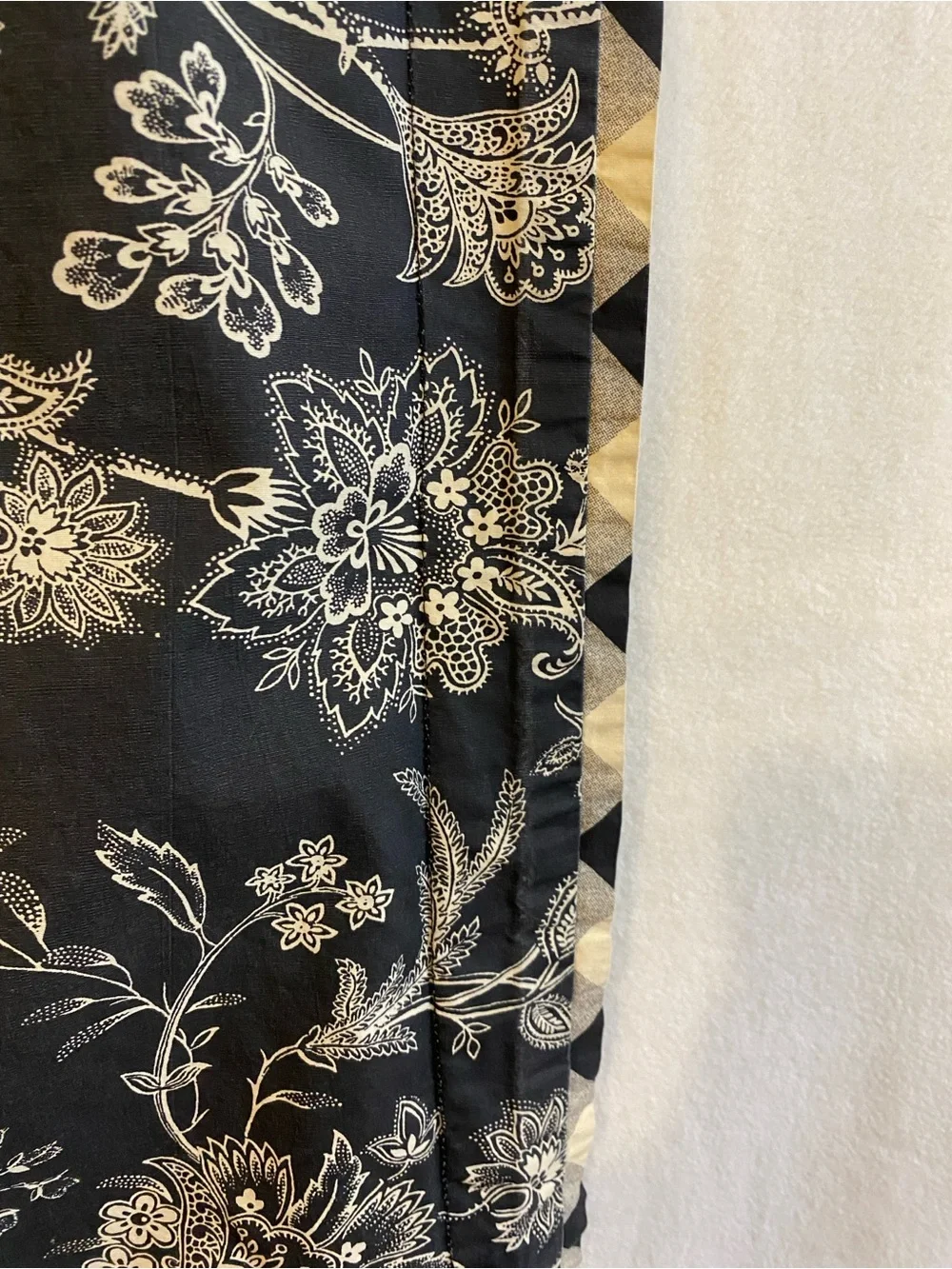 Set of 2 American Living 100% cotton black tan gingham plaid floral King shams